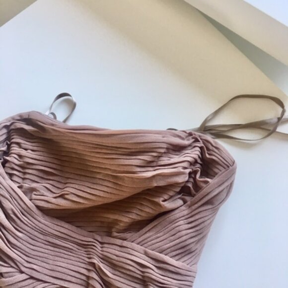 BCBG MaxAzria (WORN ONCE) Malinda blush colored, body con, ruched, size 0 dress - Picture 5 of 12